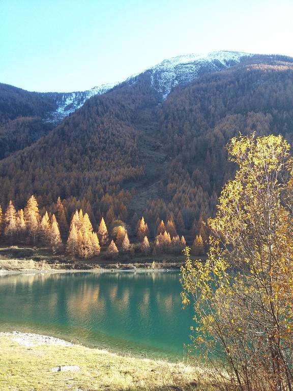 Hotel Residence Lago Laux Фенестрелле Экстерьер фото