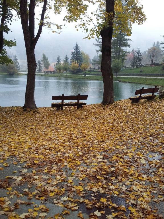 Hotel Residence Lago Laux Фенестрелле Экстерьер фото